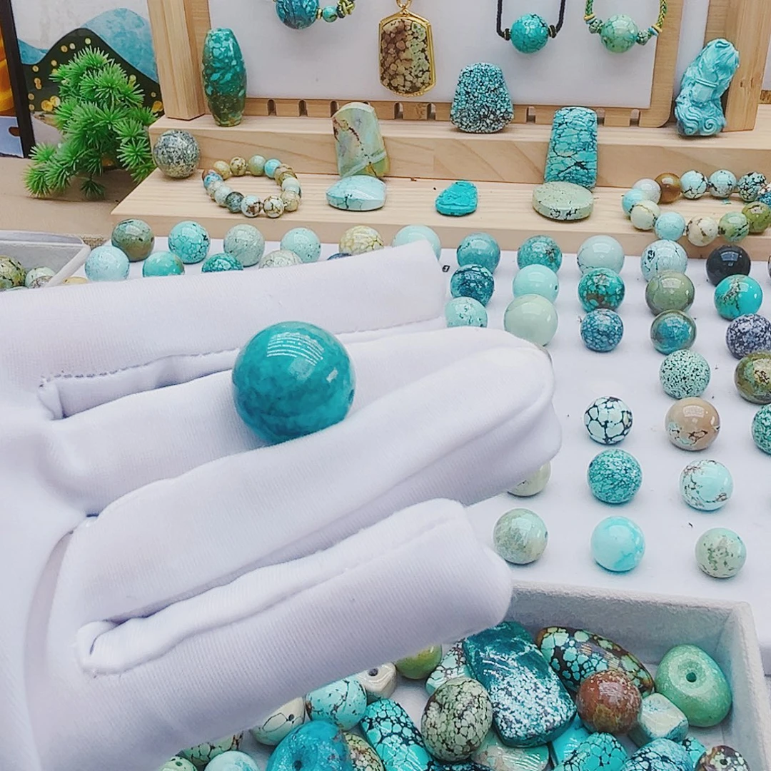 未镶嵌绿松石珠宝奇石