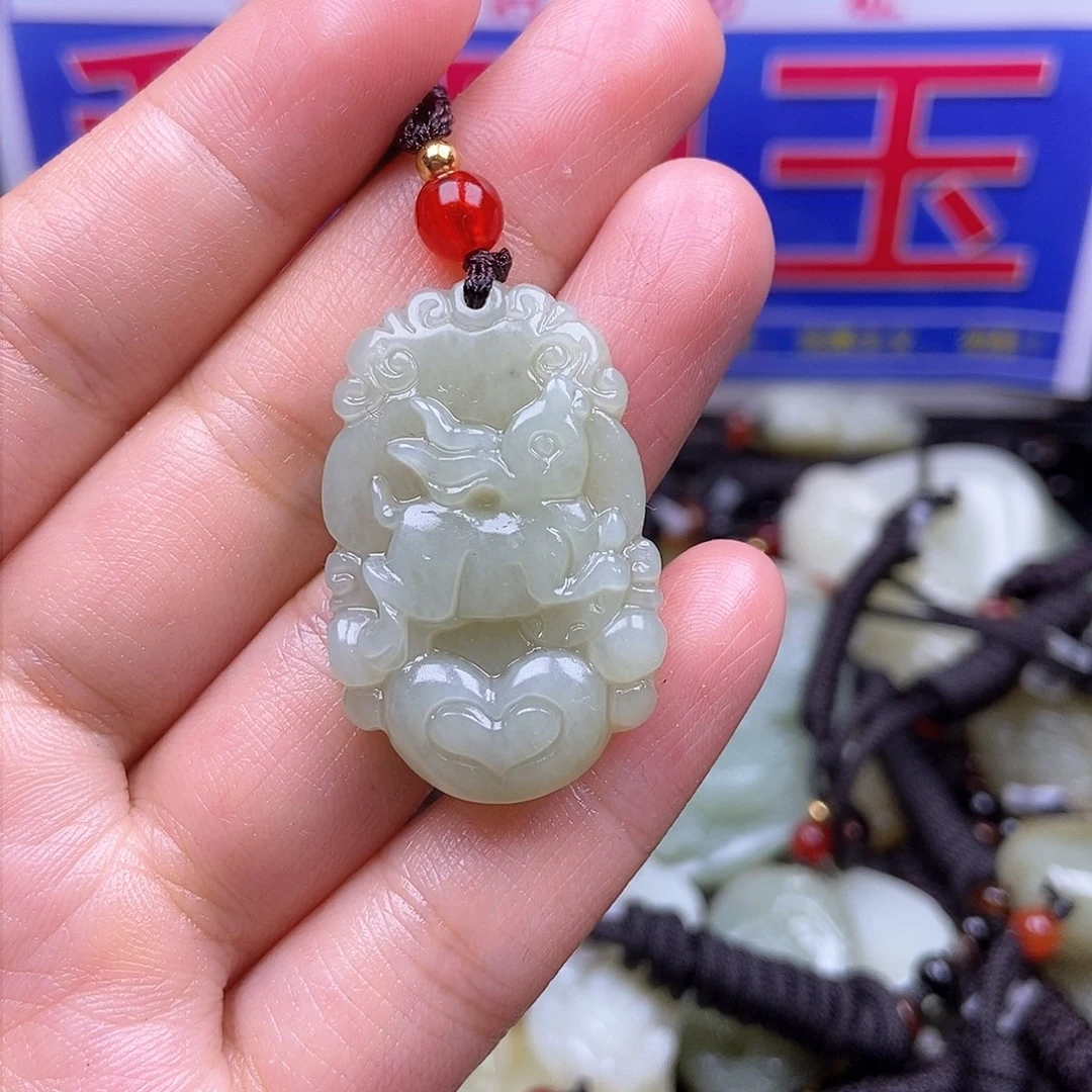 颈饰未镶嵌和田玉