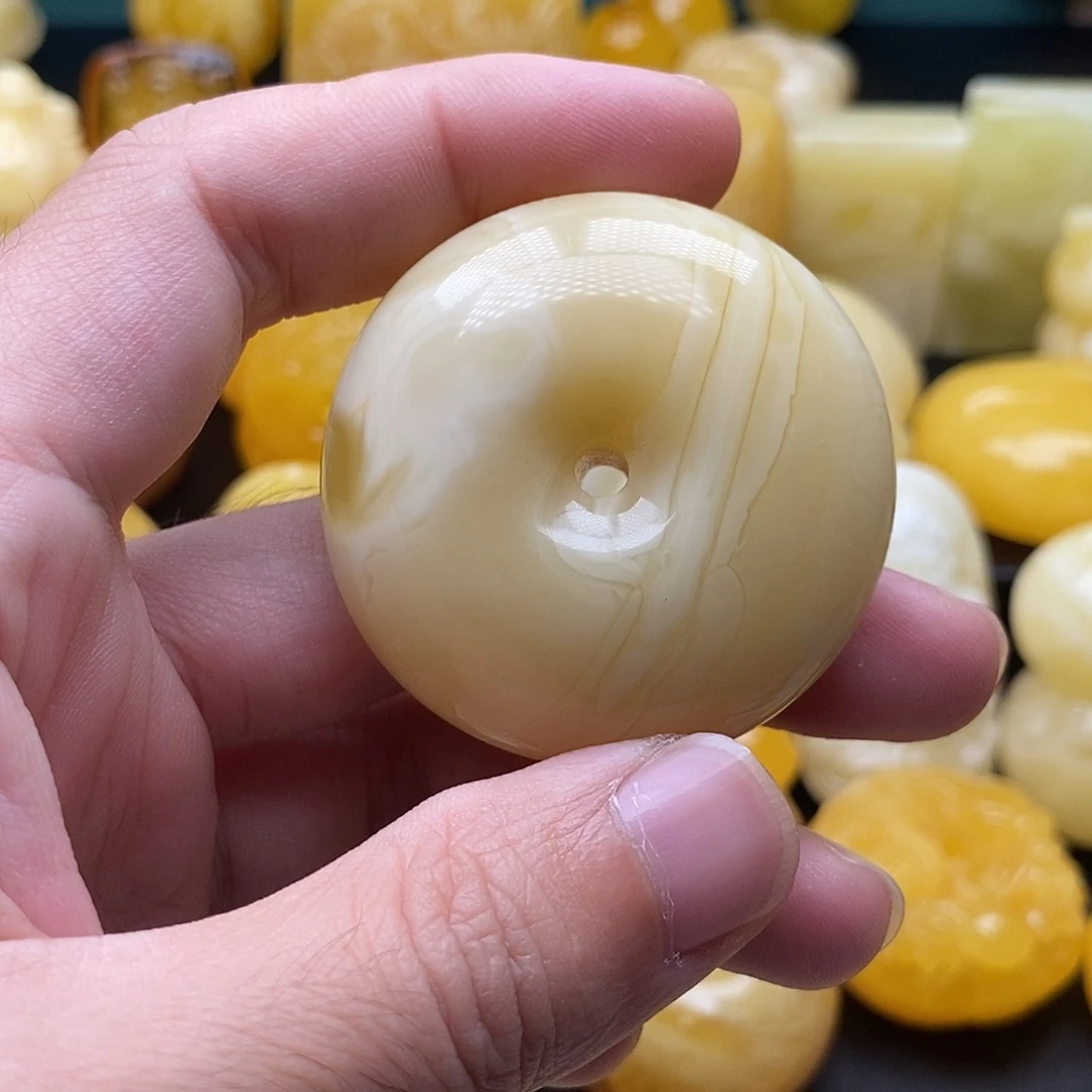 琥珀颈饰未镶嵌琥珀蜜蜡吊坠