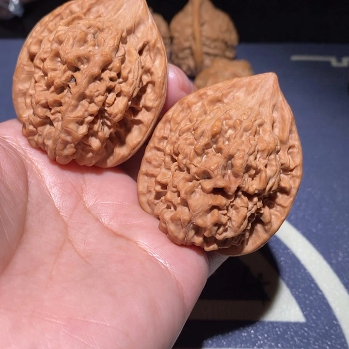 吊坠文玩核桃小村长