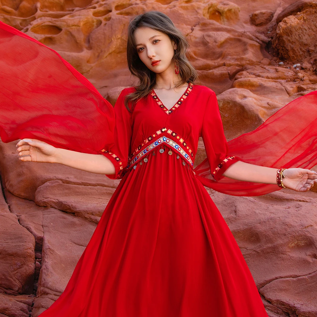 敦煌异域风情红色连衣裙沙漠红裙云南海边度假沙滩裙青海湖长裙夏