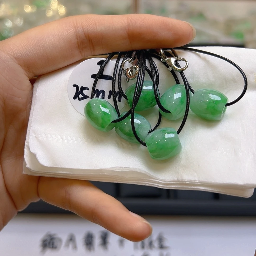 翡翠未镶嵌吊坠(不含链)多样性