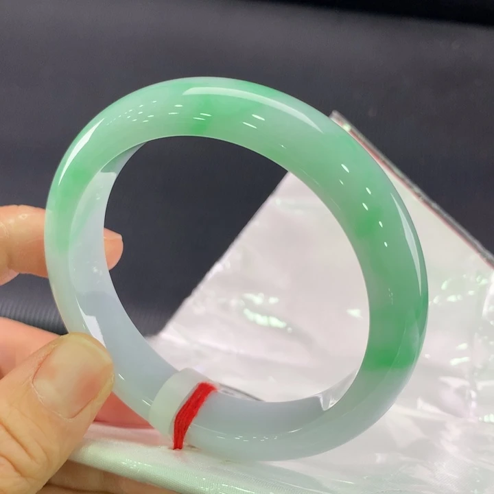 翡翠未镶嵌手镯正圈57-58