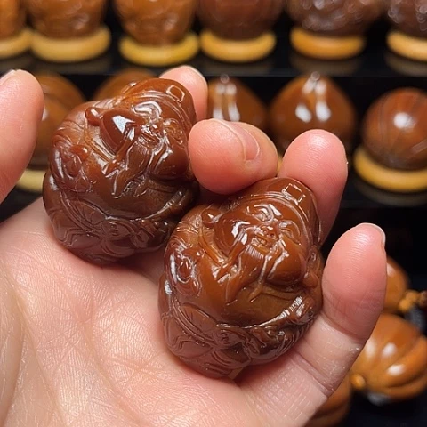 手串/手链橄榄核玉华财神