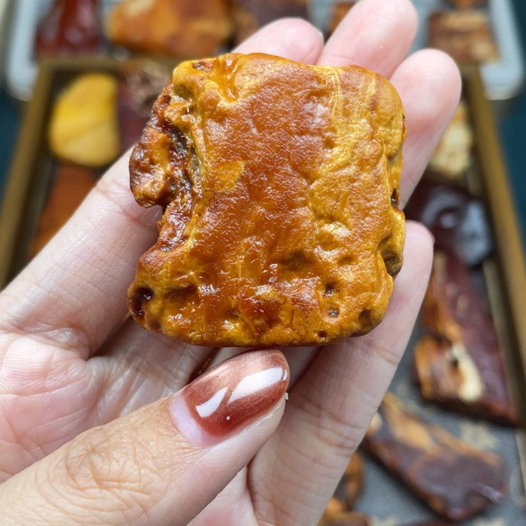 琥珀未镶嵌珠宝奇石