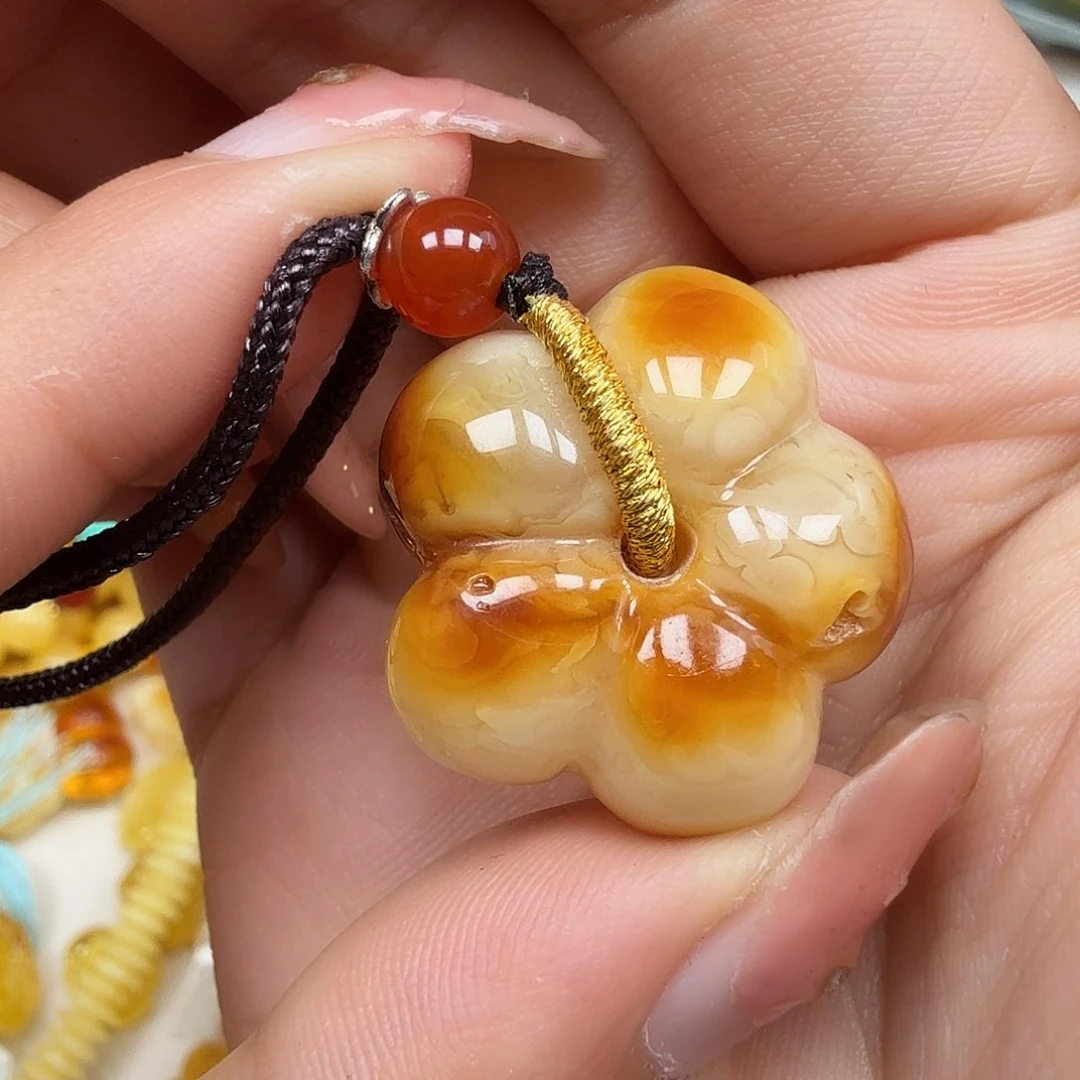 未镶嵌琥珀裸石你好