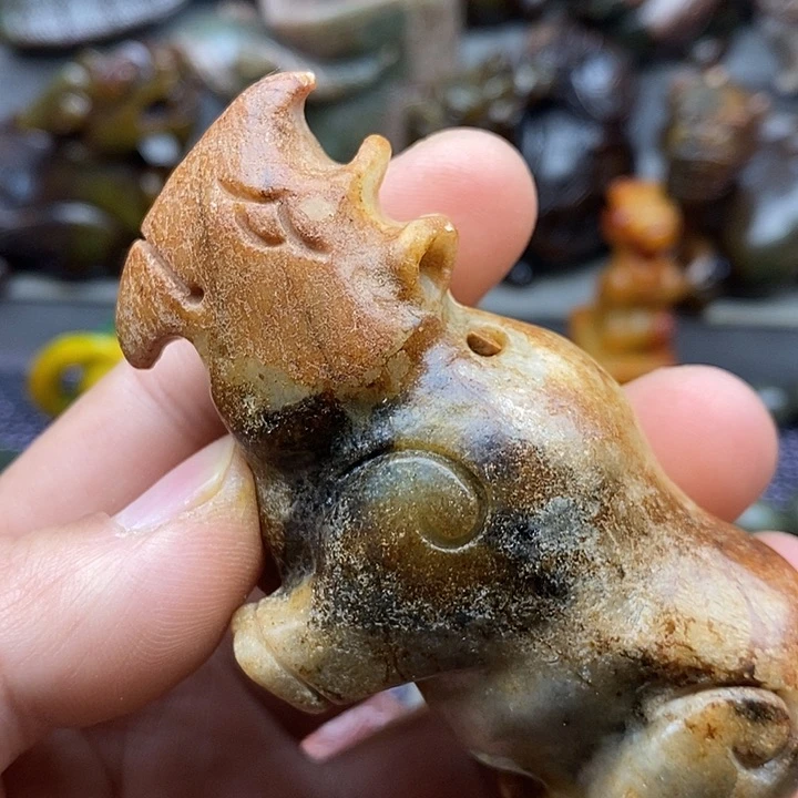 未镶嵌蛇纹石玉颈饰