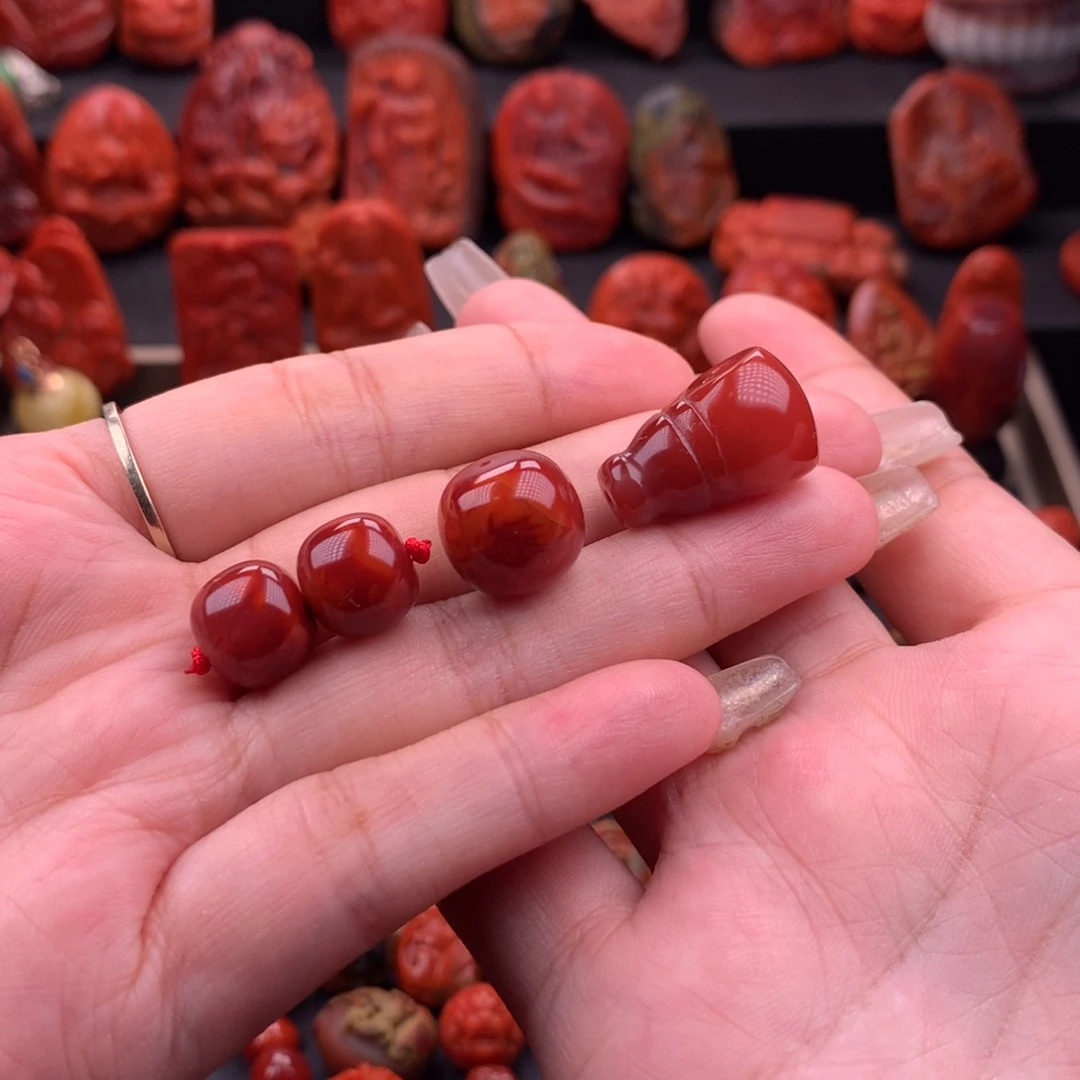 南红玛瑙南红川料原矿牛血火焰配饰套装未镶嵌大****t