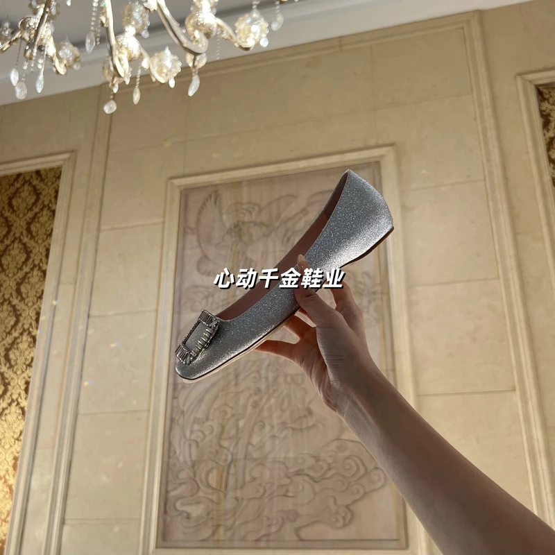 【顶版】低调奢华仙女风亮片内增高水钻方扣浅口方头单鞋平底鞋