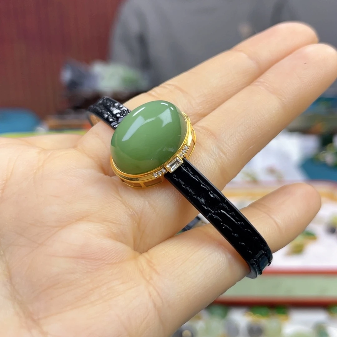 和田玉手链18K金镶嵌知***…