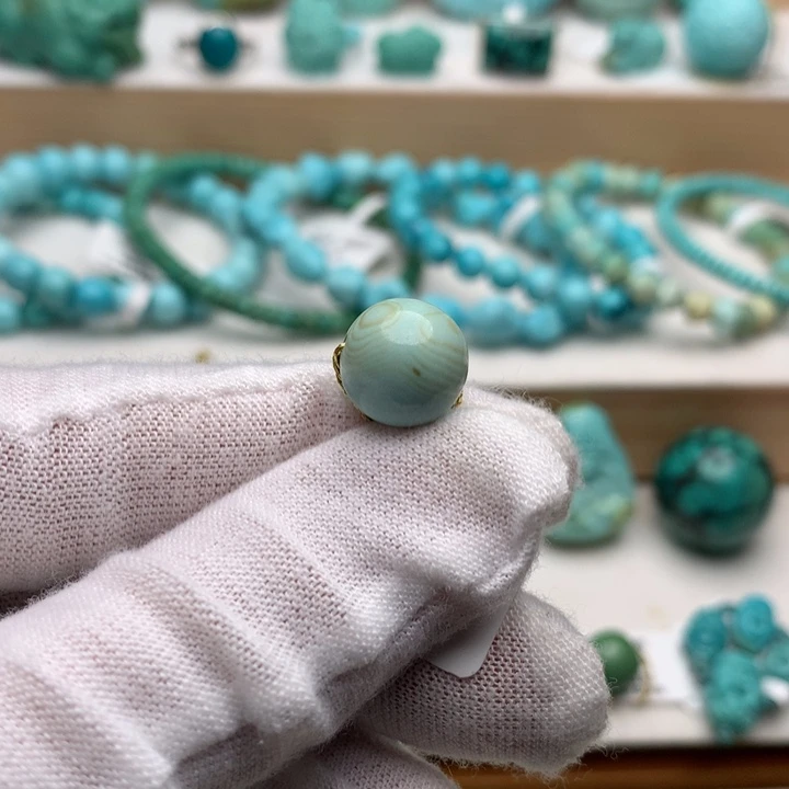 绿松石未镶嵌珠宝奇石