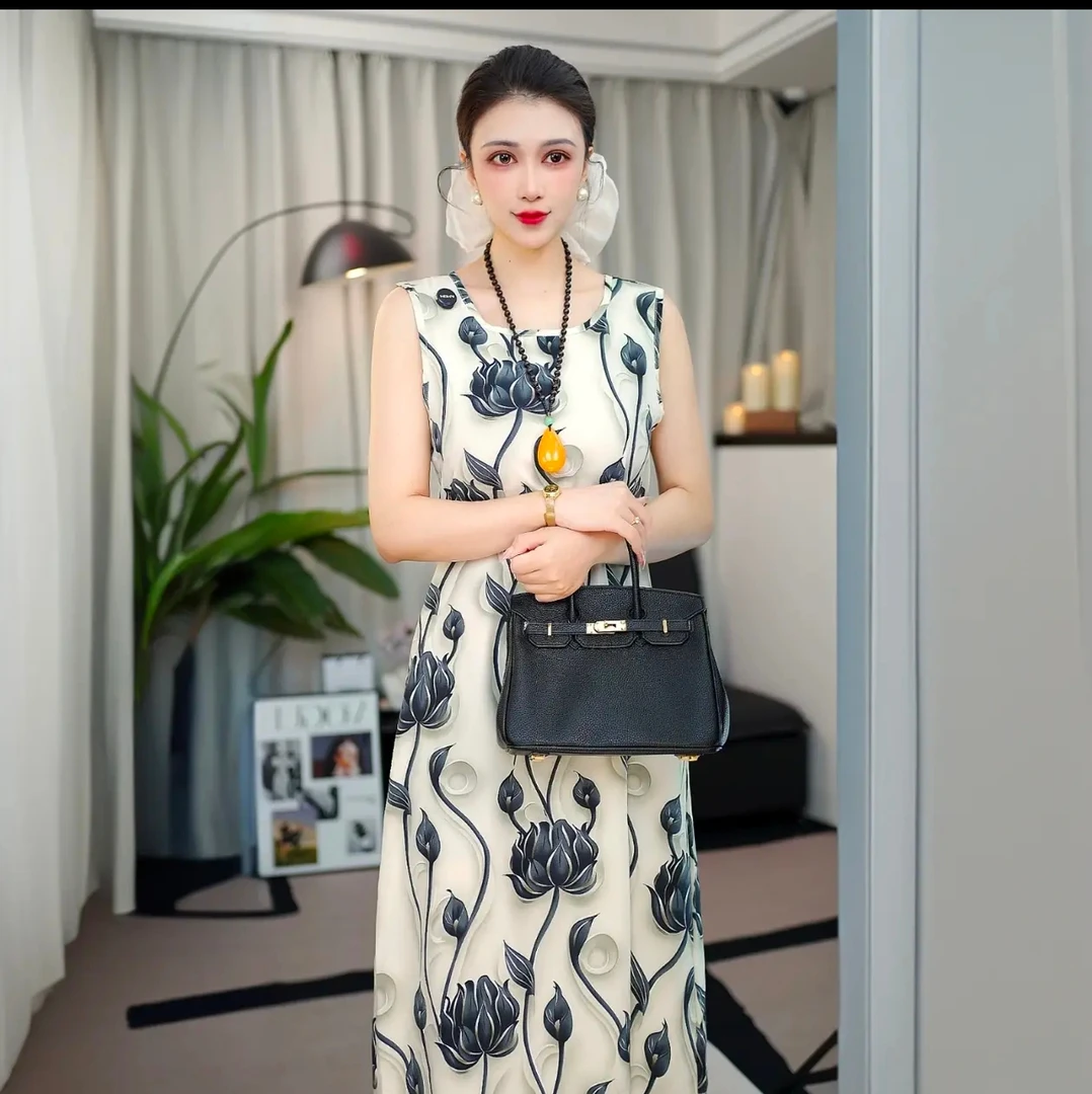 夏季薰衣草时尚过膝长裙遮肚显瘦无袖连衣裙