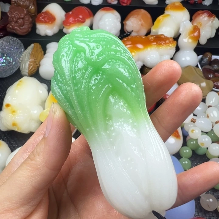 新疆戈壁五彩石金丝