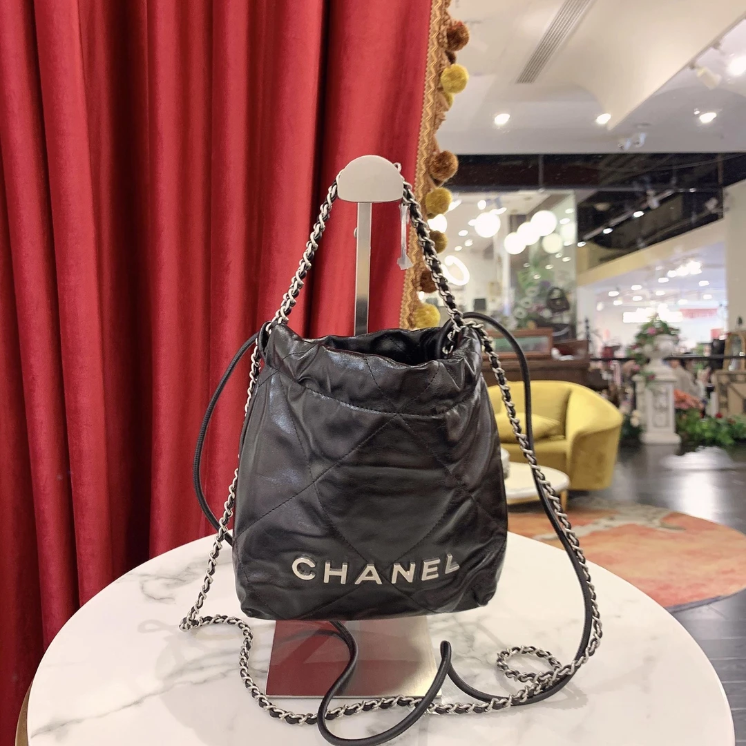 95新 Chanel/香奈儿 22bag垃圾袋mini黑色银扣油蜡牛皮/73090047
