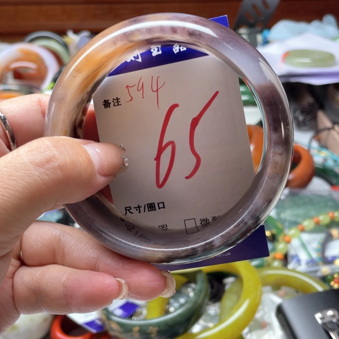 石英岩玉未镶嵌手镯
