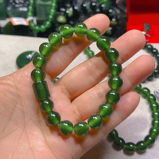 蛇纹石玉未镶嵌颈饰好****?