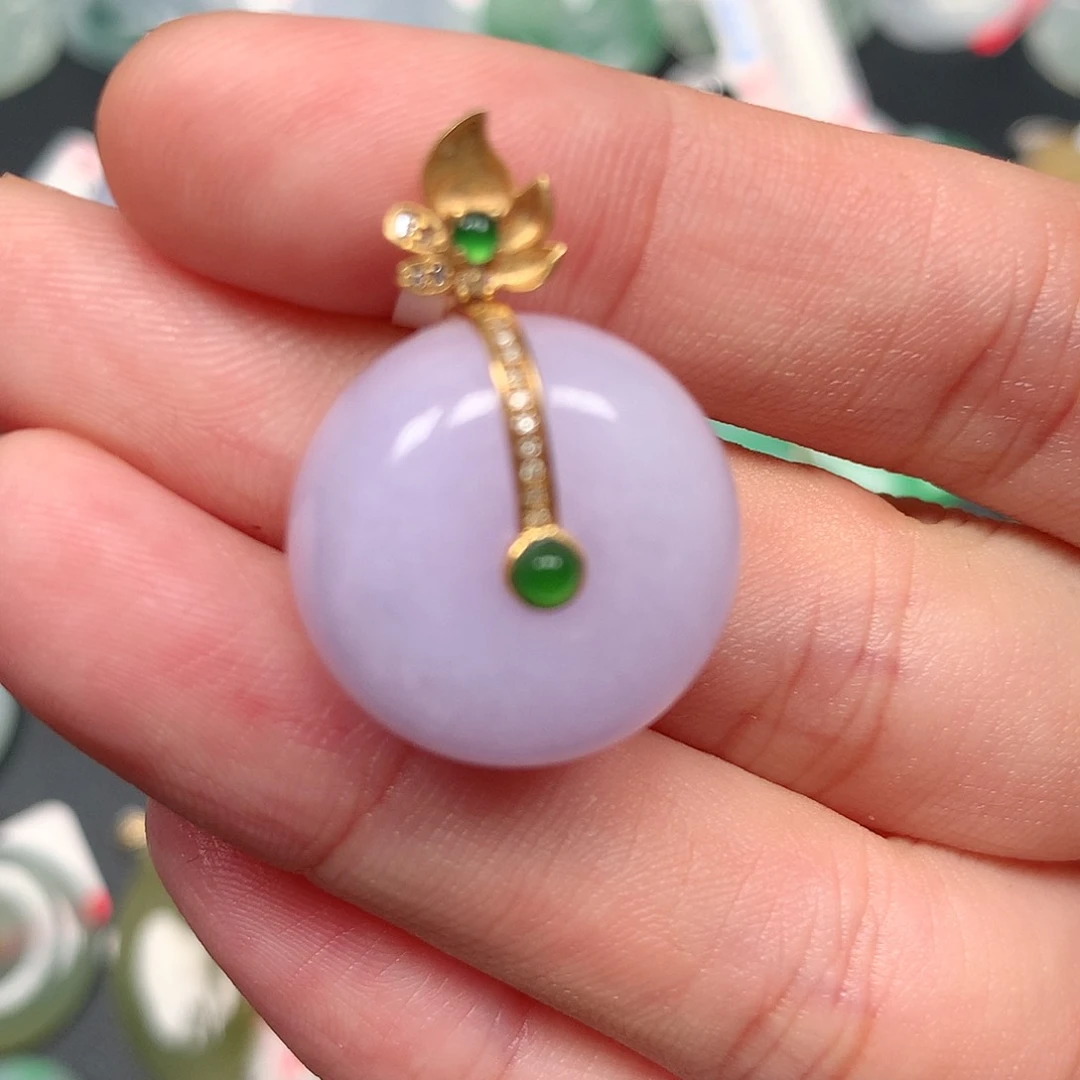 颈饰18K金镶嵌翡翠翡翠吊坠