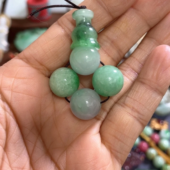 翡翠散珠漂亮8888888888888