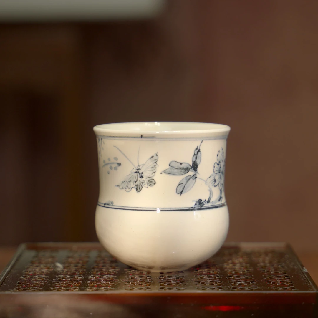 宴心谈 |梦蝶握心杯300ml景德镇陶瓷纯手工主人杯