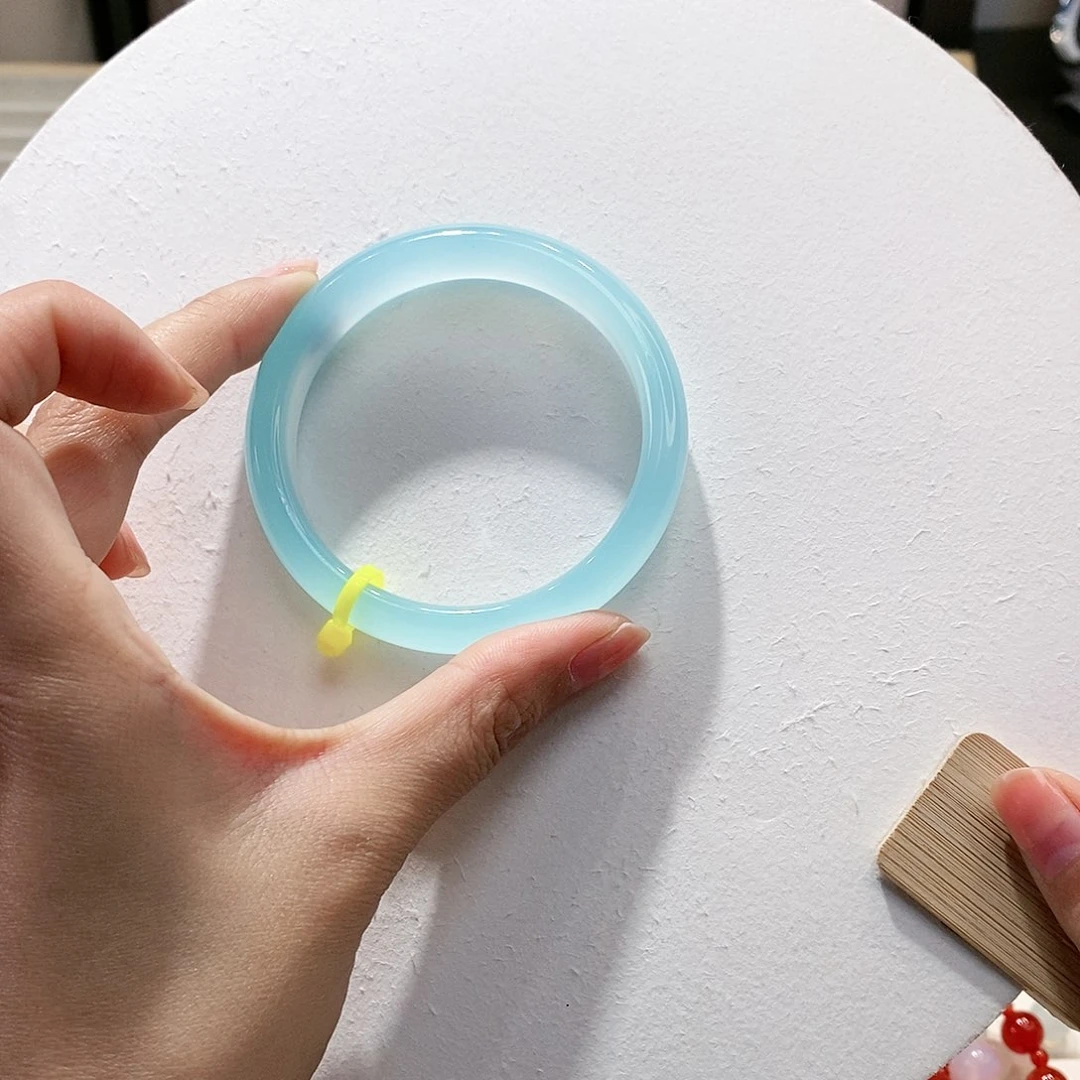 手镯玛瑙/玉髓未镶嵌56