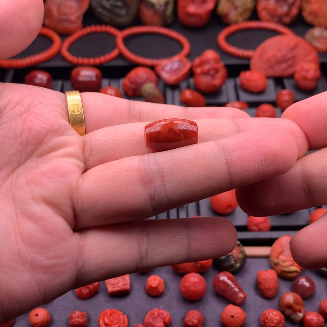 南红玛瑙未镶嵌南红川料原矿火焰纹桶珠10.5mm