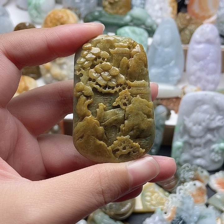 翡翠未镶嵌颈饰翡翠