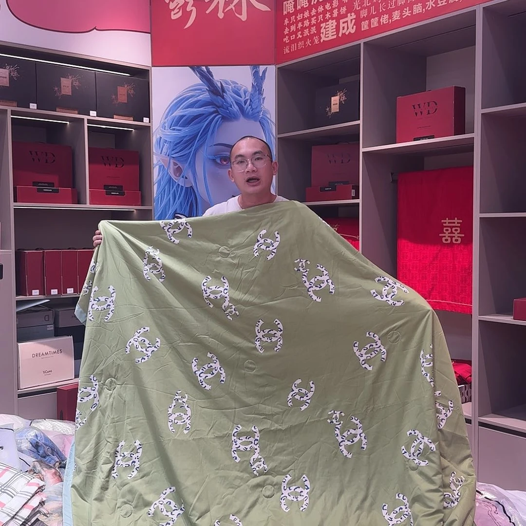 聚酯纤维空调被两米