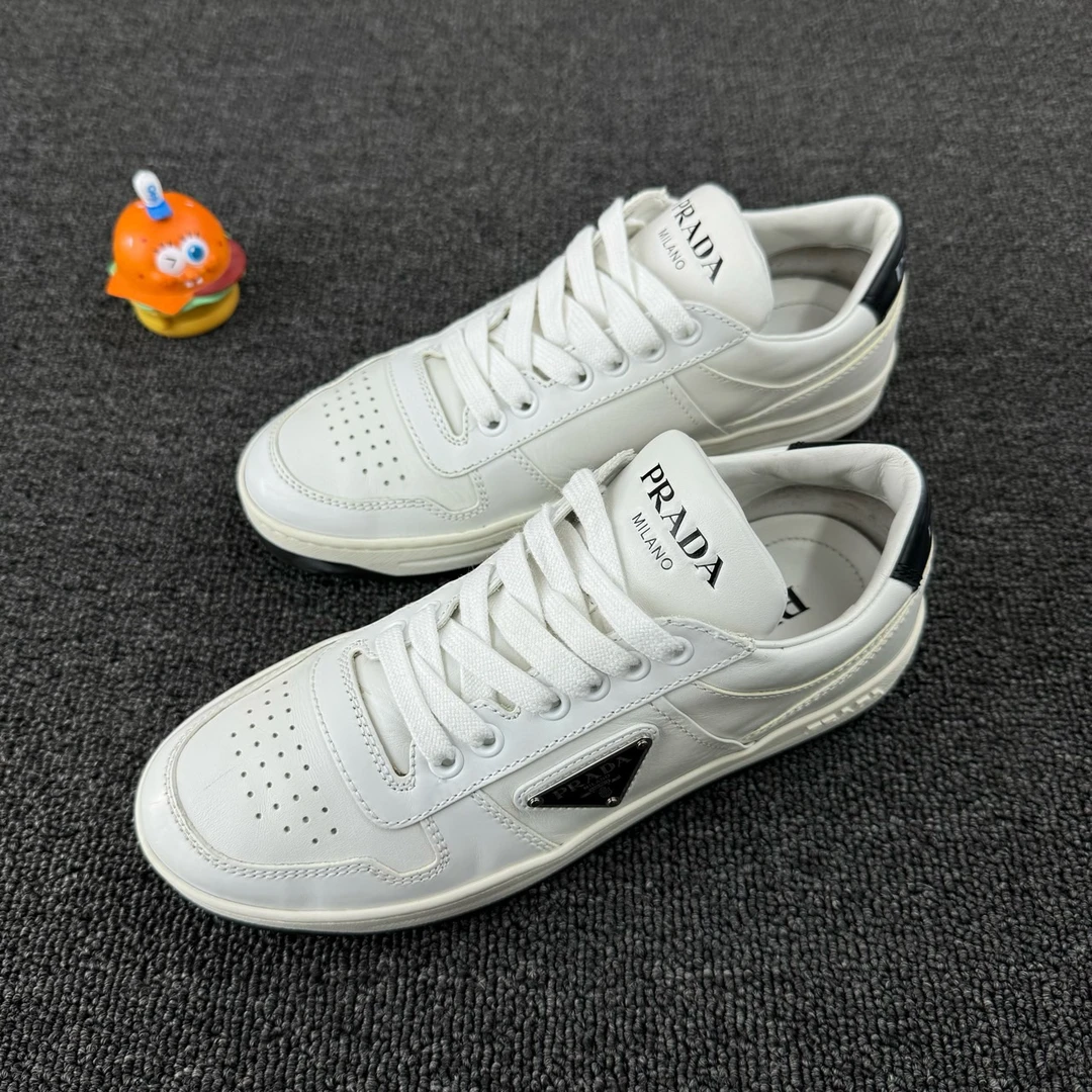 95新 Prada/普拉达 款式：Prada普拉达三角标板鞋 尺码：36.5 HB868