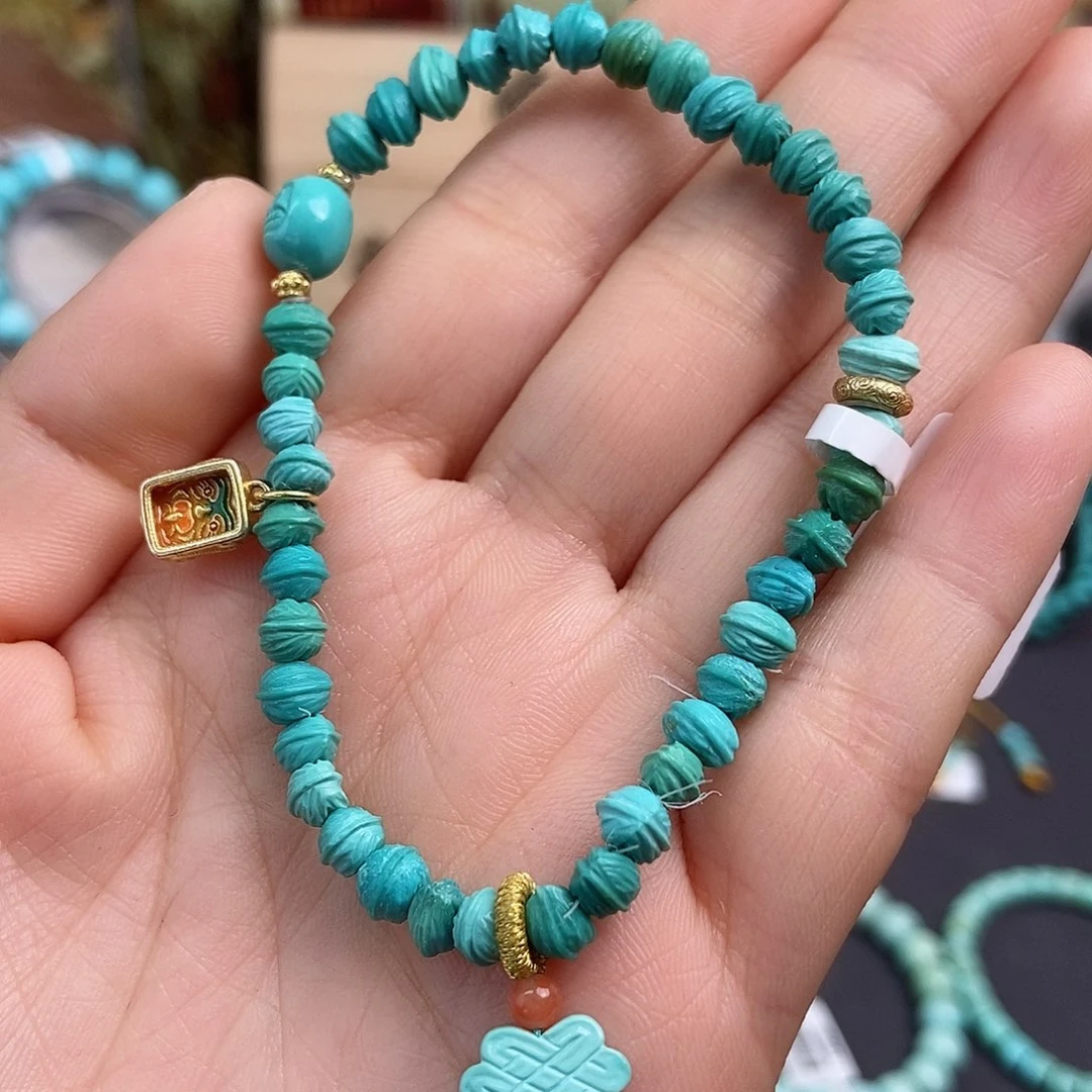 绿松石配饰未镶嵌