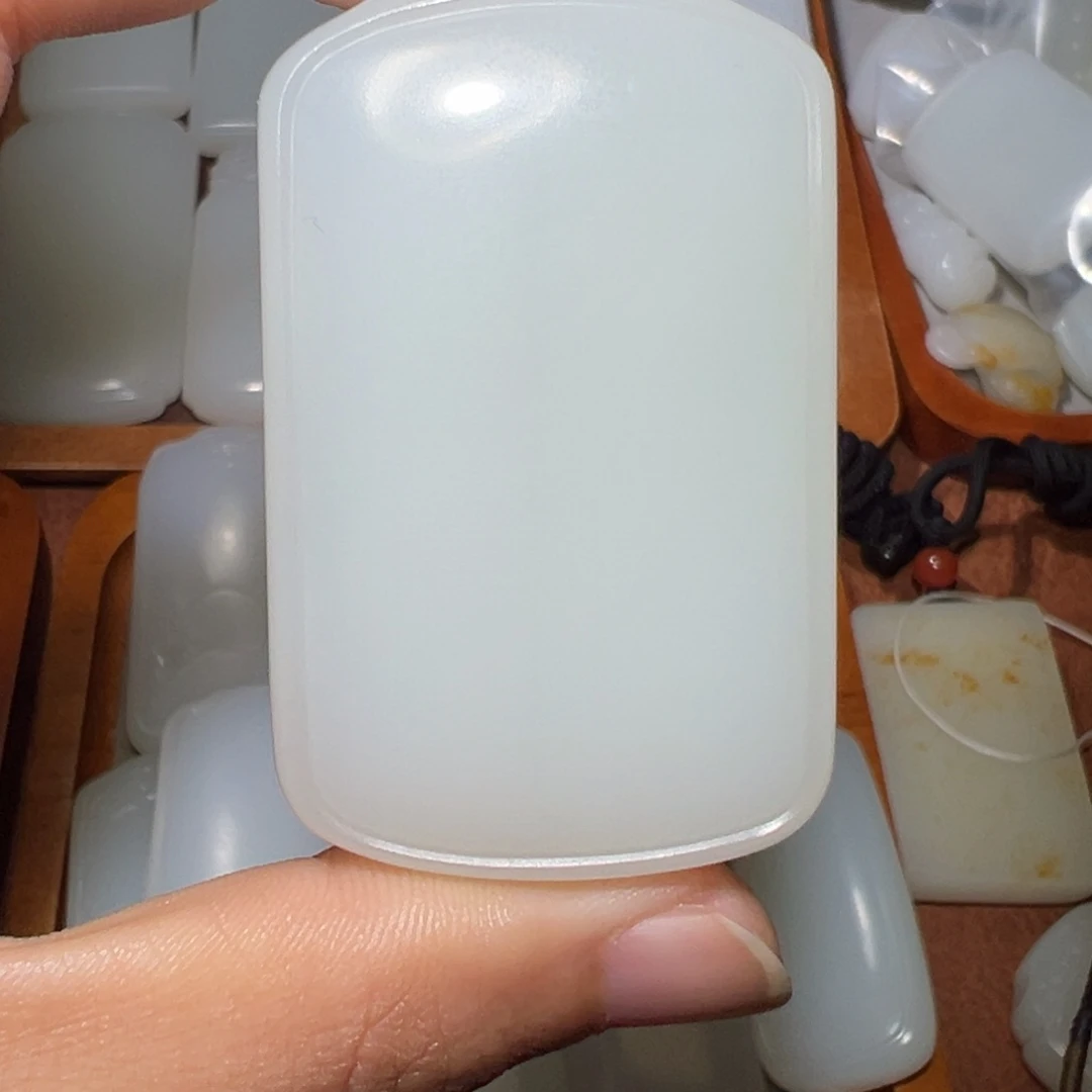 引***航和田玉未镶嵌挂件
