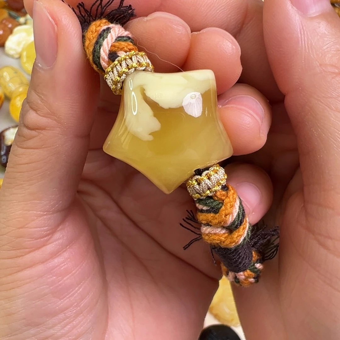 未镶嵌蜜蜡裸石蜜蜡