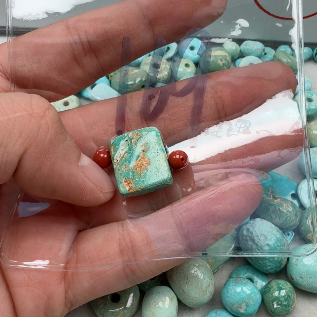 南红玛瑙未镶嵌珠宝奇石