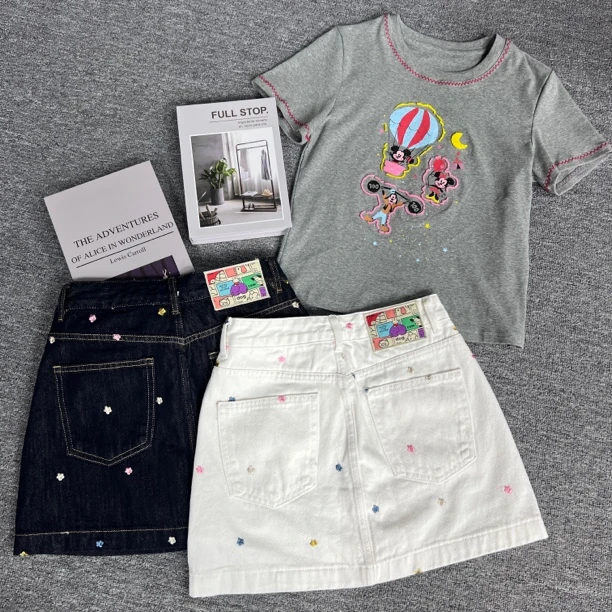 2025文艺休闲绣花减龄百搭A字牛仔白色洋气半身短裙夏季新款55216