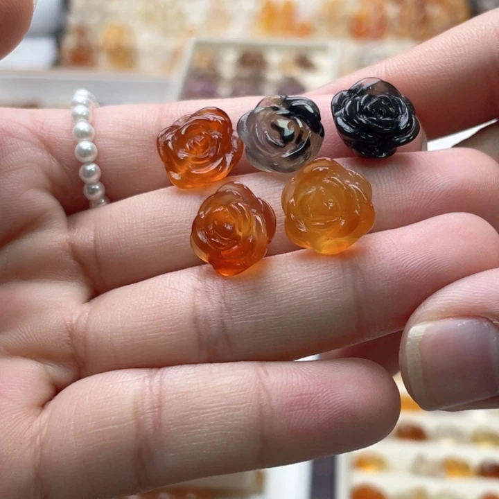 玛瑙/玉髓未镶嵌玛瑙山茶花