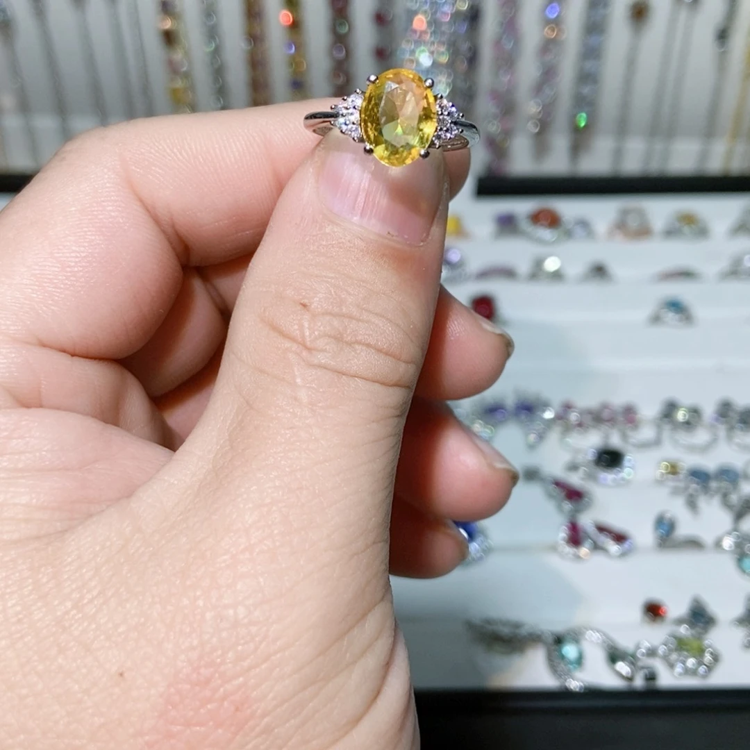 银S925镶嵌耳饰托帕石