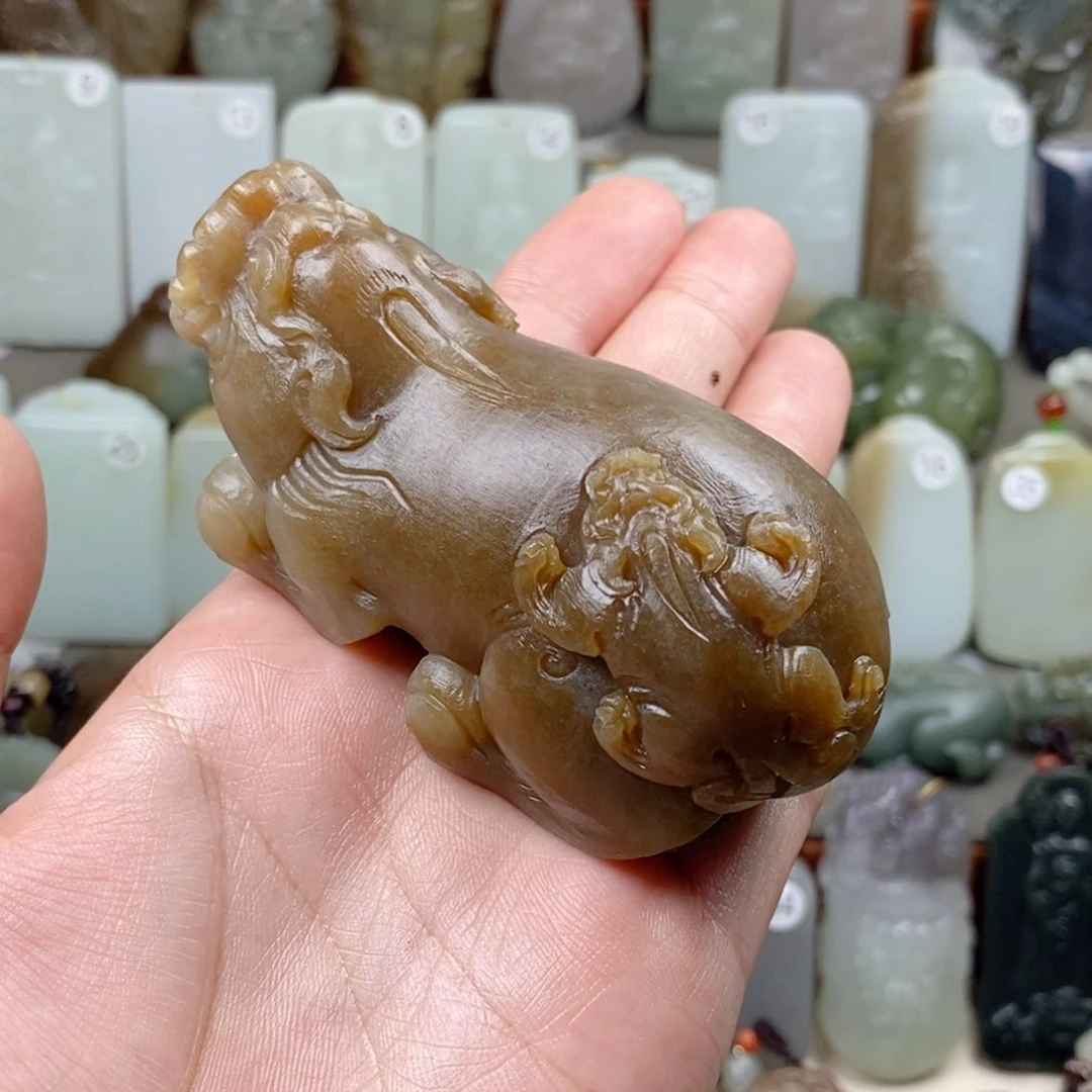 颈饰未镶嵌和田玉（糖玉）