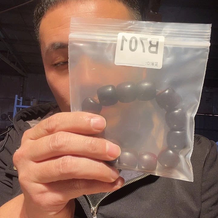 用***3大叶紫檀（黑酸枝木类）701