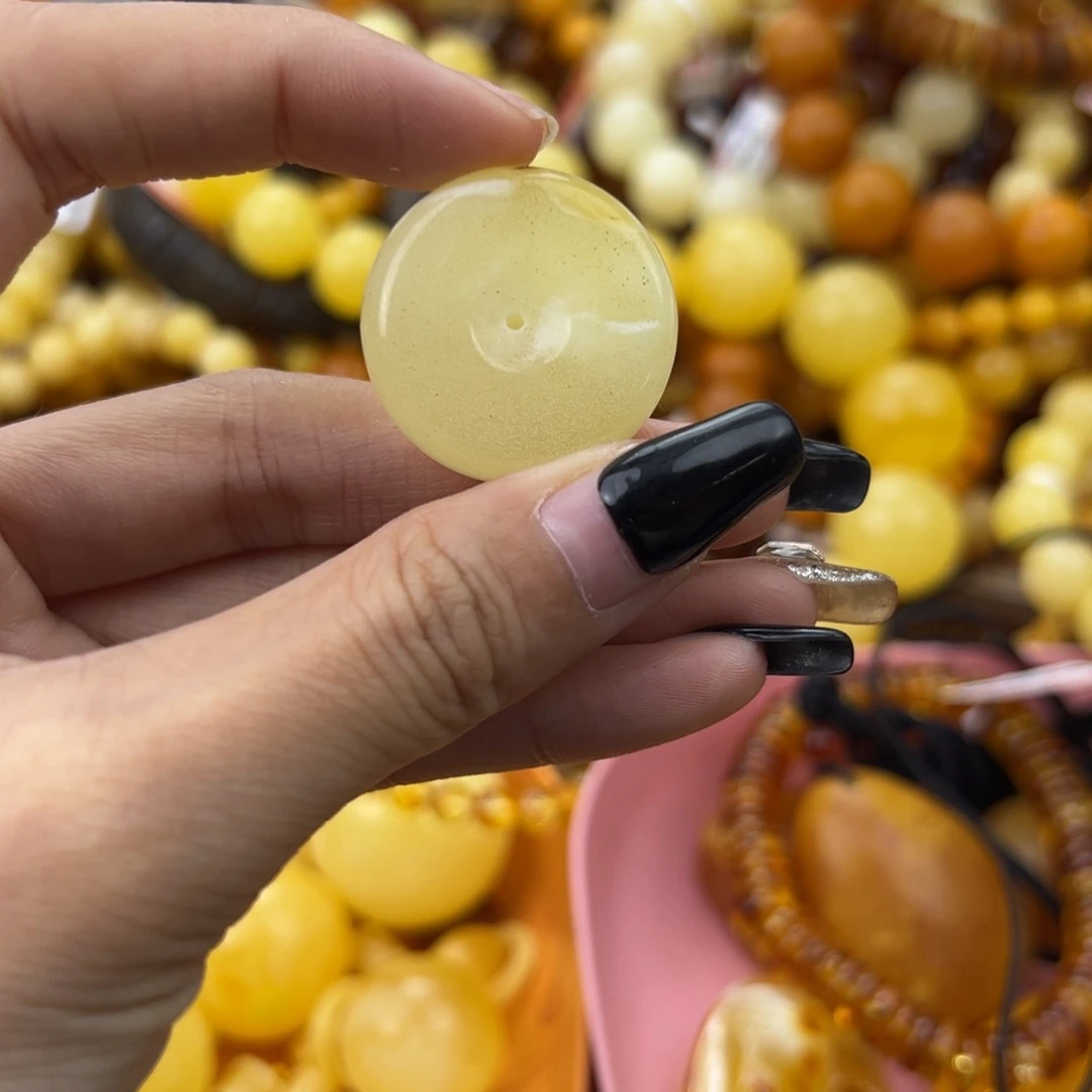 琥珀珠宝奇石未镶嵌