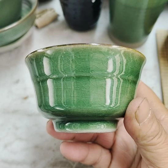 瓷片五厂，七厂各种摆件，瓷片，均有瑕疵！