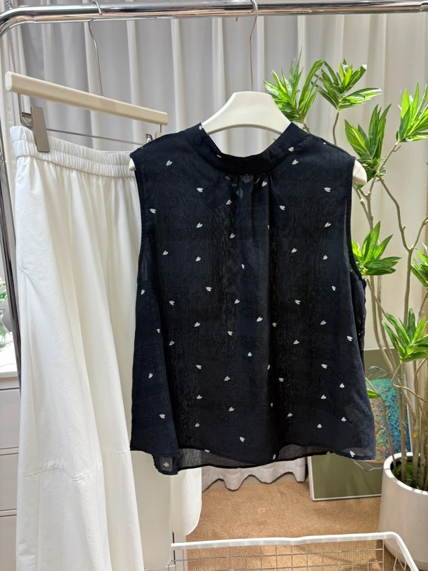 韩系调性爱心设计感小衫气质减龄