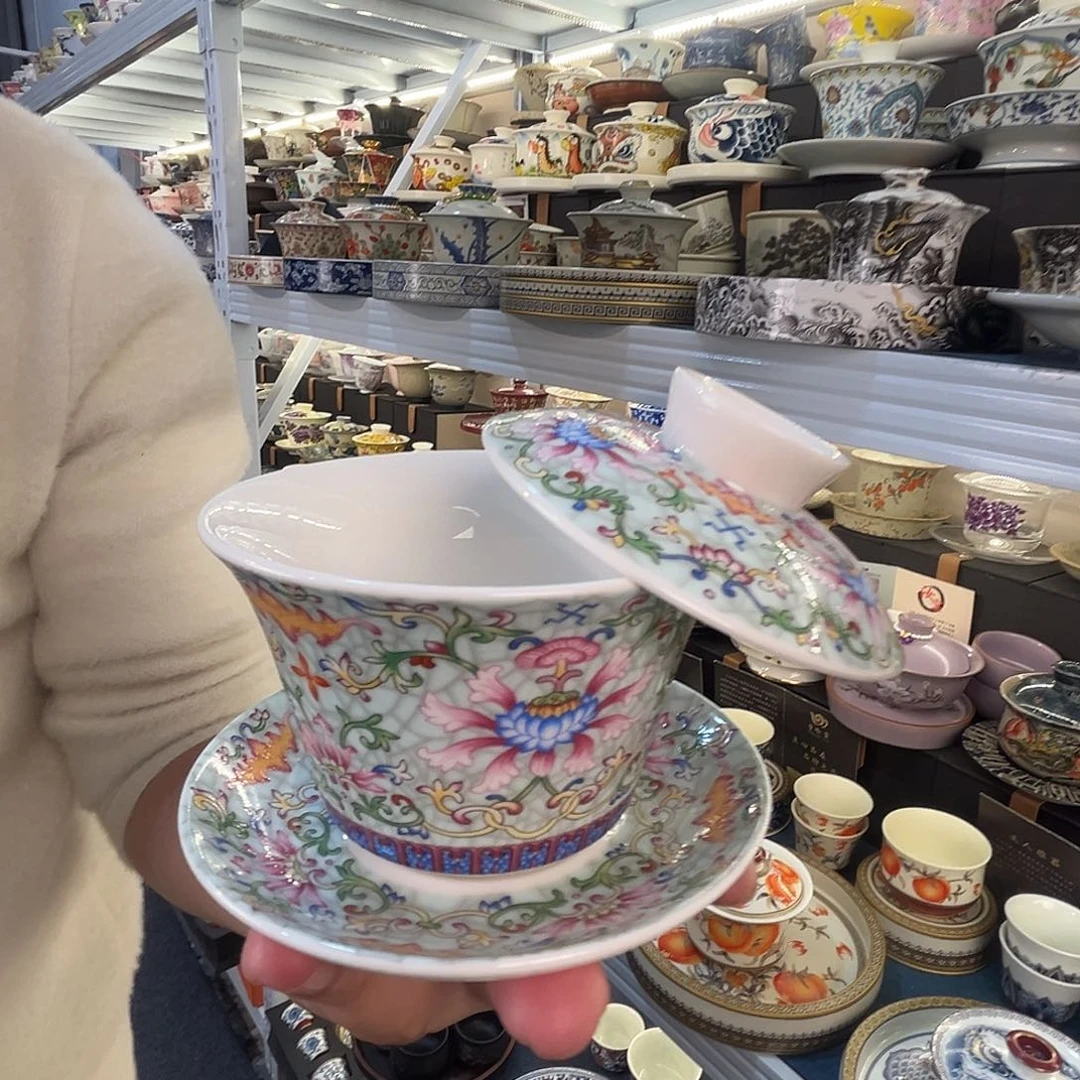 这些盖碗很漂亮！！！