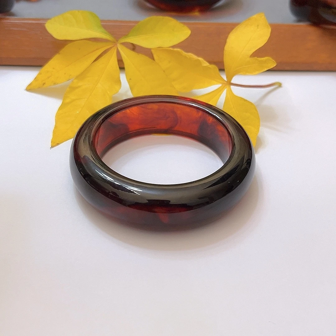 証品保证时尚精美血药珀满血满药紫杉醇宽版轮胎手镯