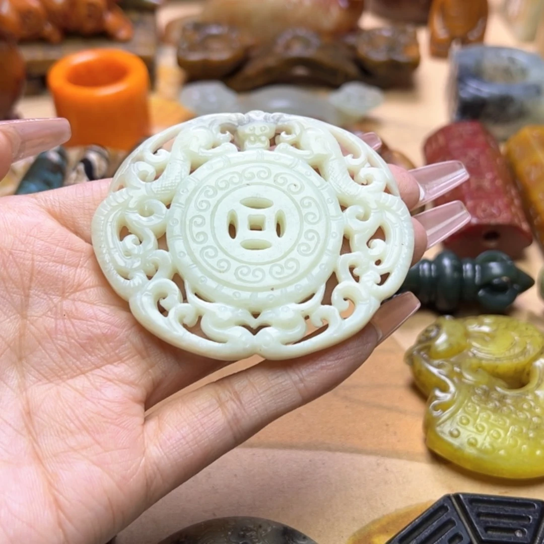 【闪购商品】蛇纹石玉颈饰未镶嵌