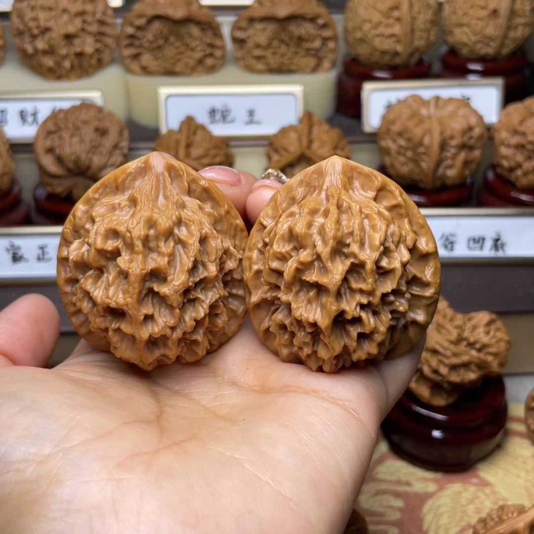 文玩核桃把件帝王43左右