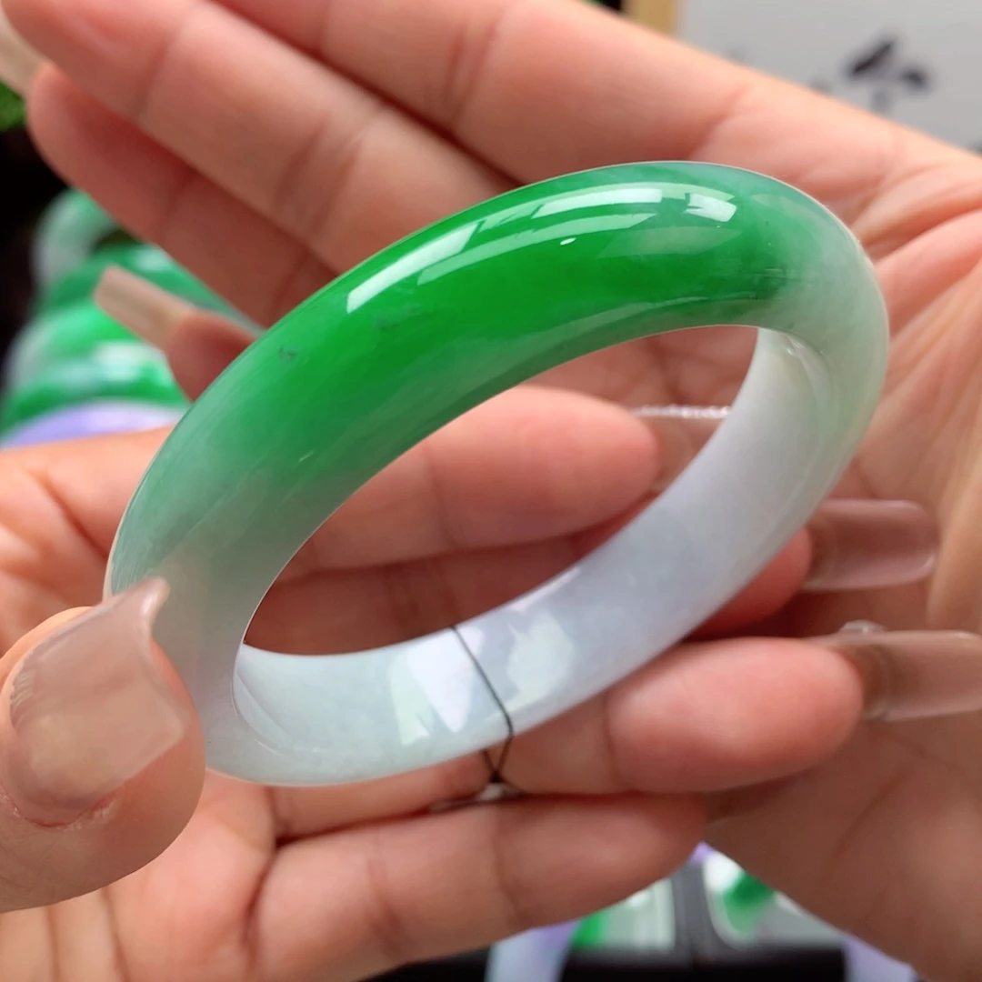 未镶嵌手镯翡翠缅甸