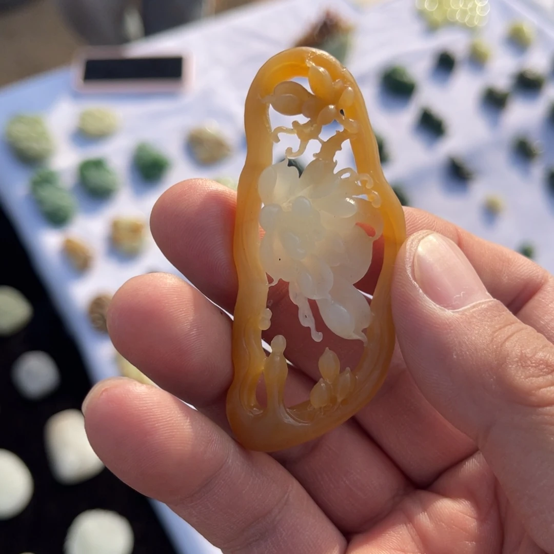 和田玉未镶嵌挂件