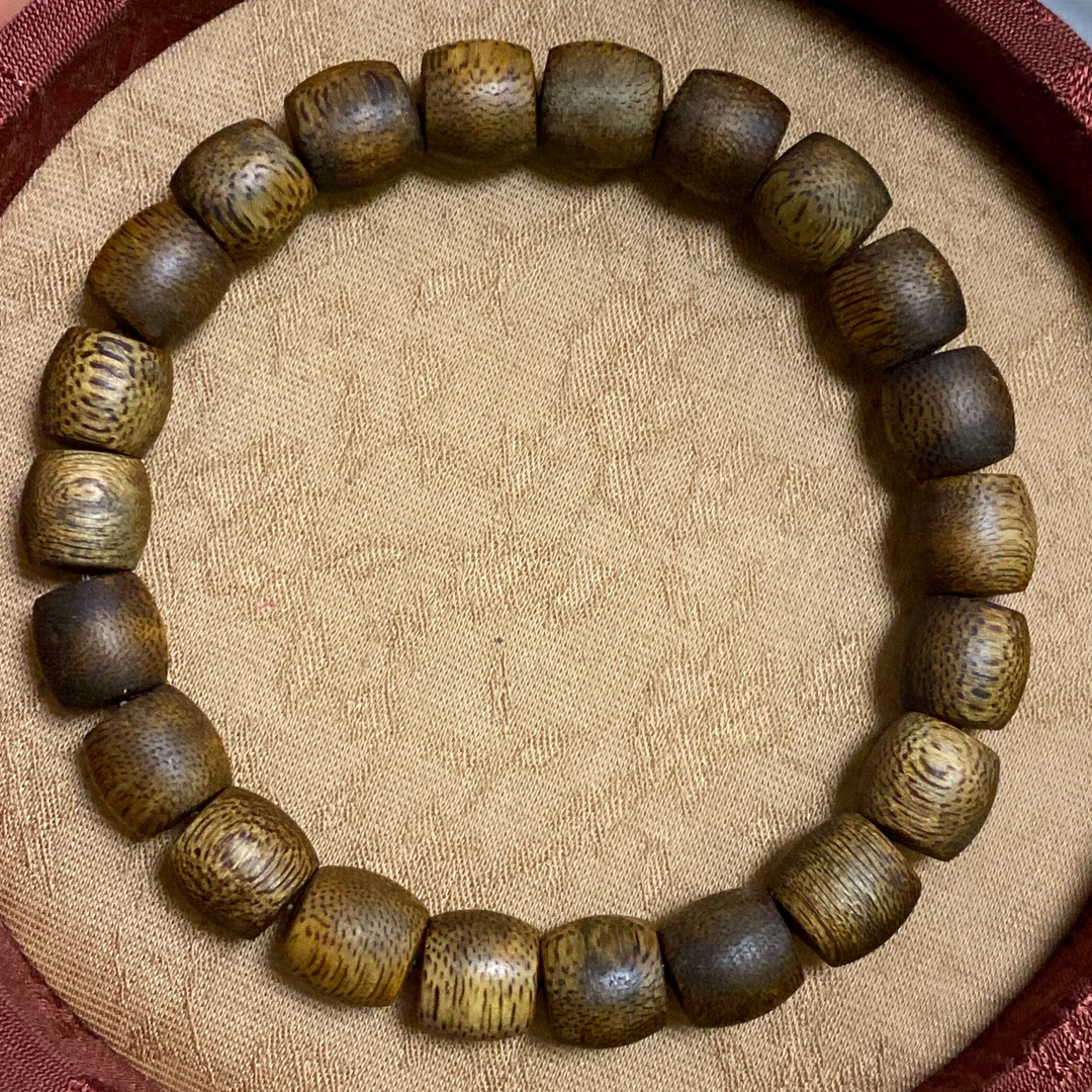 【大隆精选】沉香 直切手串 乌身圆叶 9.5分结油 9mm