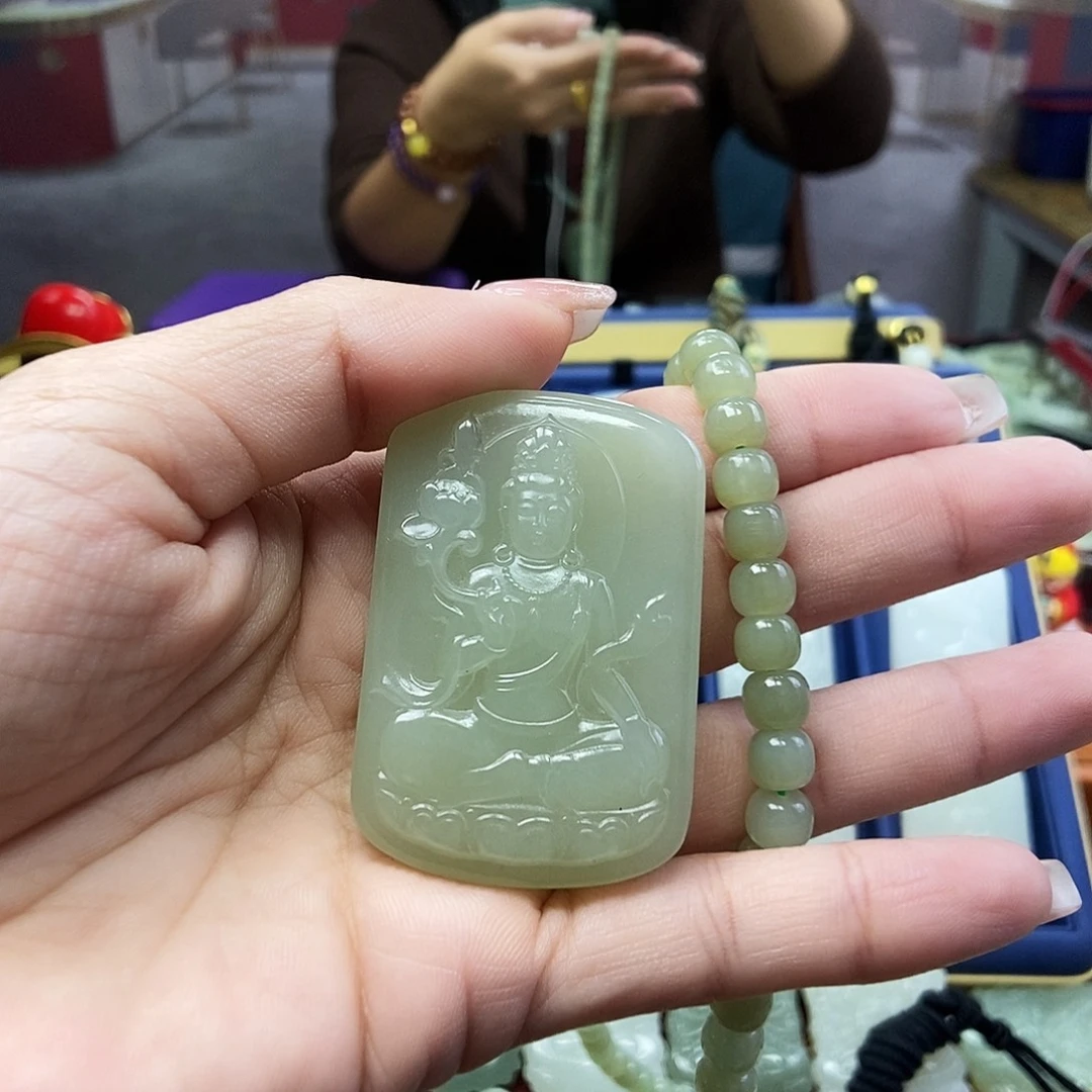 和田玉颈饰未镶嵌紫**来