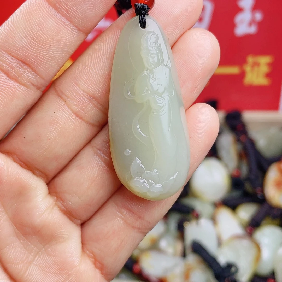 和田玉颈饰未镶嵌