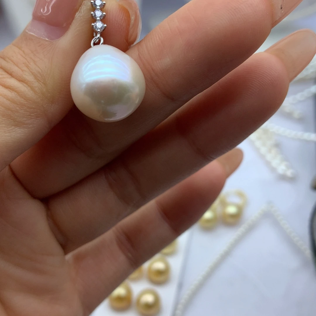 银S925镶嵌淡水珍珠颈饰